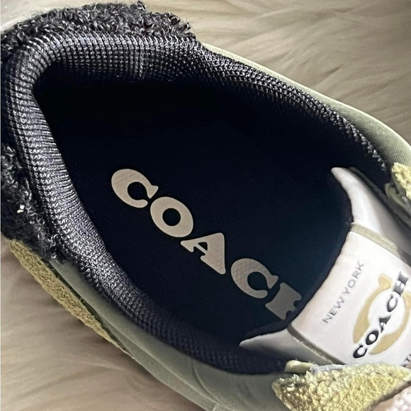 CP935 - Coach Women’s Runner Sneaker - Picture 10 of 15